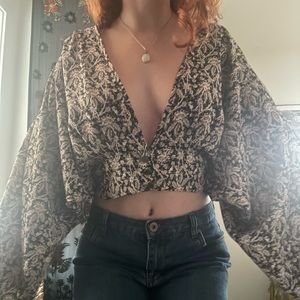 Bohemian balloon sleeve top